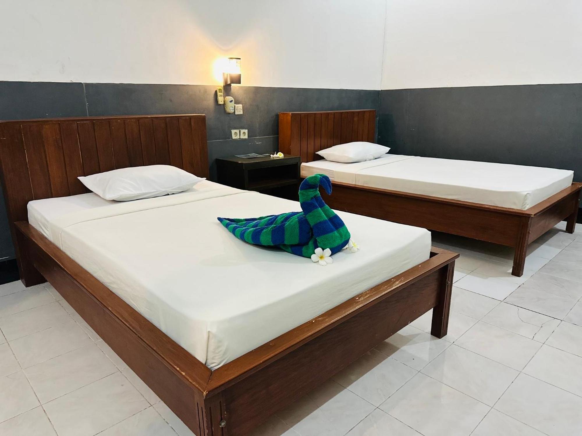 Creative Bungalow Beach Front Τζίλι Τραγουανγκάν Εξωτερικό φωτογραφία