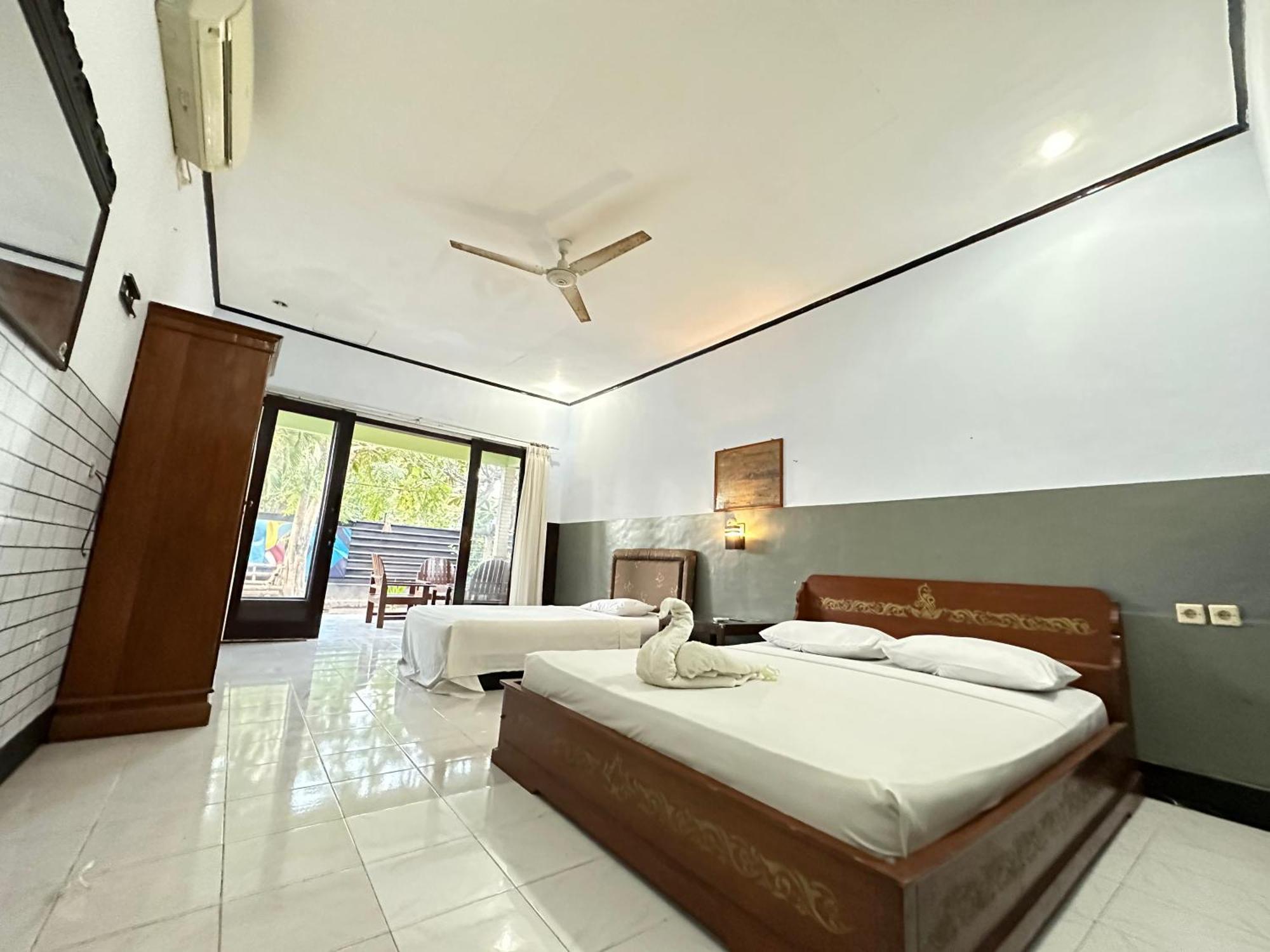 Creative Bungalow Beach Front Τζίλι Τραγουανγκάν Εξωτερικό φωτογραφία